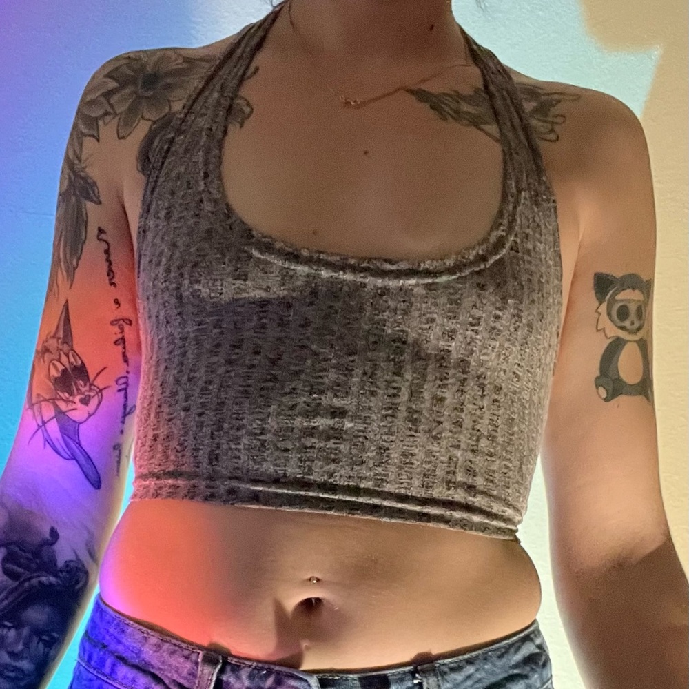 gray tie crop top